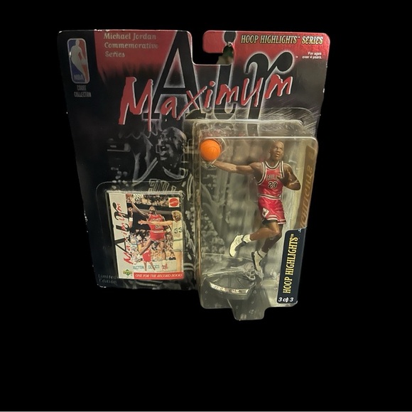 TWO MICHAEL JORDAN COMMEMORATIVE SERIES FIGURINES & MICHAEL JORDAN 1985 CAP - Picture 10 of 11